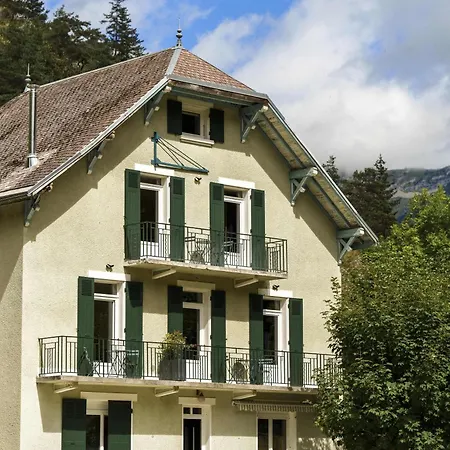 Lägenhet Grand Et Moucherolles - Jacuzzi - 17 Pers *
